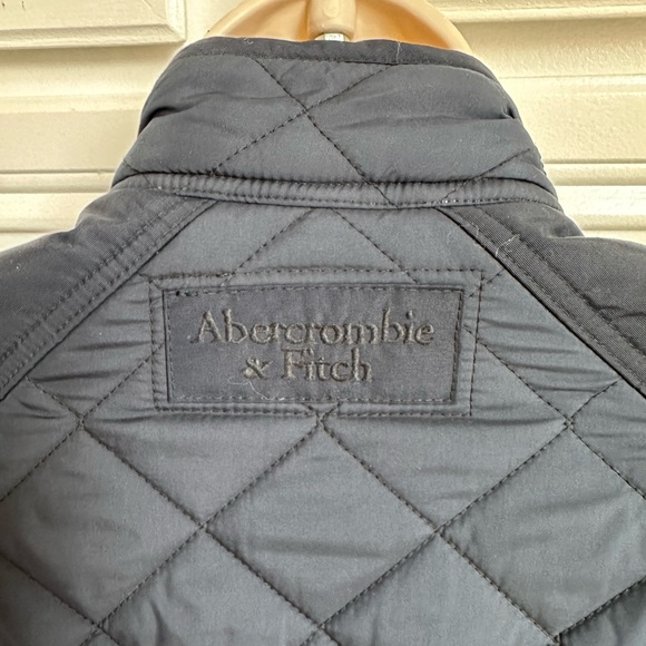 Abercrombie & Fitch Quilted Jacket with light padding. Size XS - Picture 4 of 11